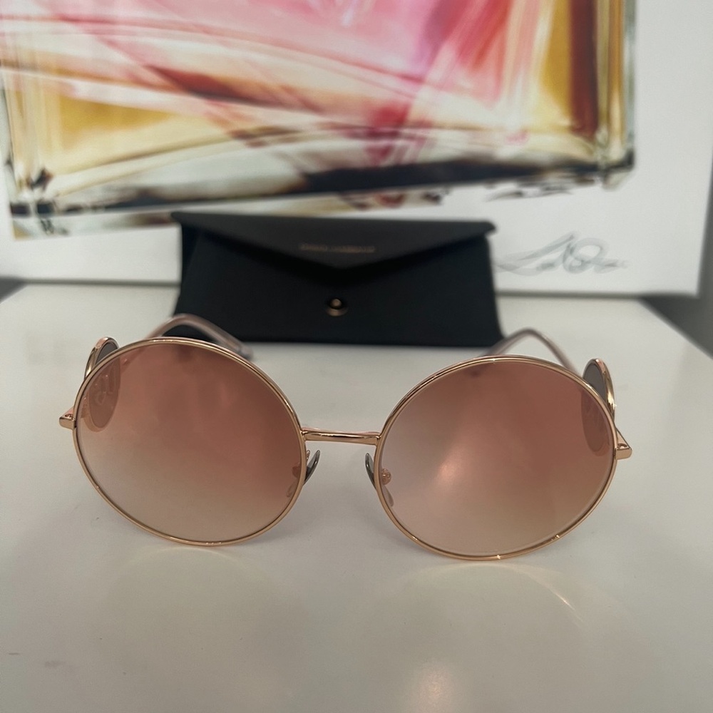 Dolce and Gabbana Authentic New rose gold sunglasses. - Picture 5 of 15